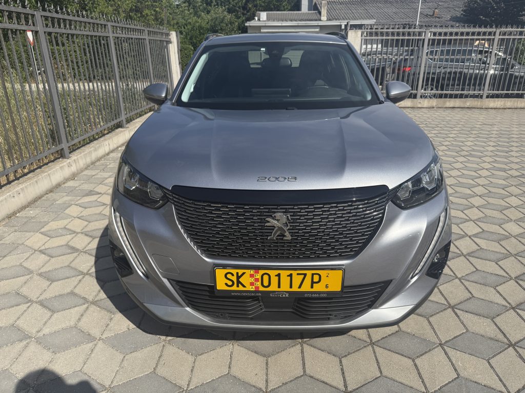 PEUGEOT 2008 1.5 BLUEHDI 100 HP ALLURE 90.000 KM!