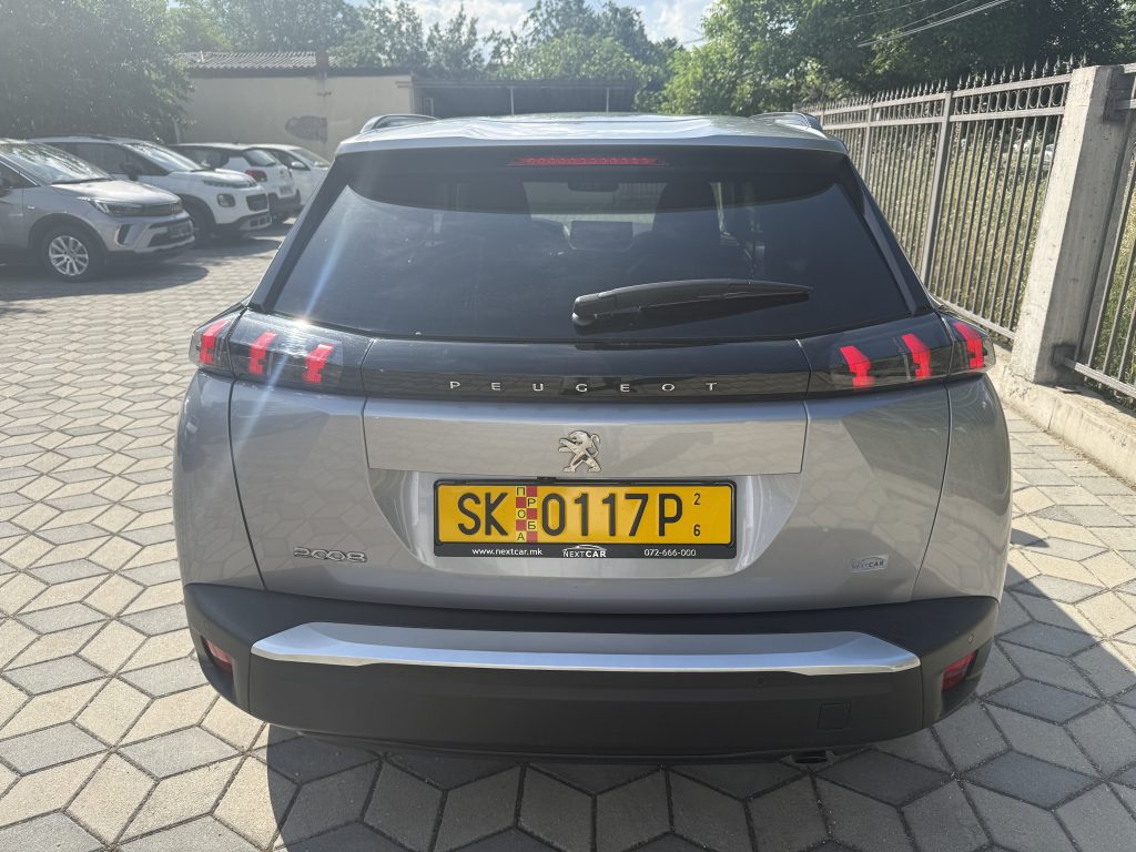 PEUGEOT 2008 1.5 BLUEHDI 100 HP ALLURE 90.000 KM!
