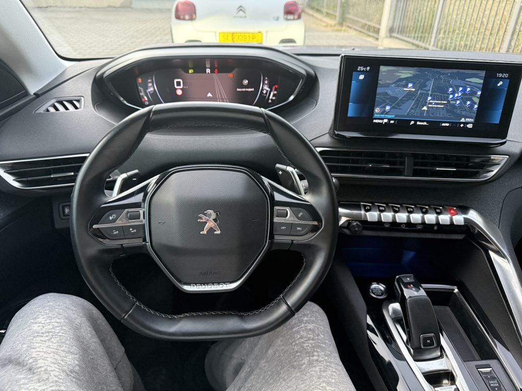 PEUGEOT 3008 1.5 BLUEHDI 130 HP AUTOMATIC ALLURE PREMIUM FACELIFT